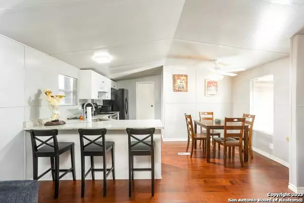 161 Water St, Pipe Creek, TX 78063