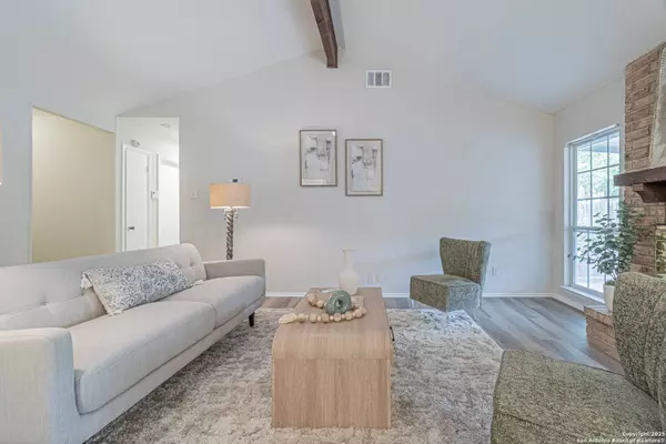 1127 Longmont, San Antonio, TX 78245