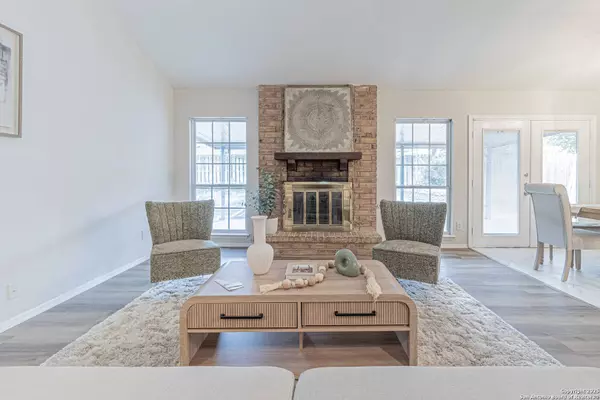 1127 Longmont, San Antonio, TX 78245