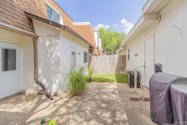 6106 Vance Jackson UNIT 70, San Antonio, TX 78230