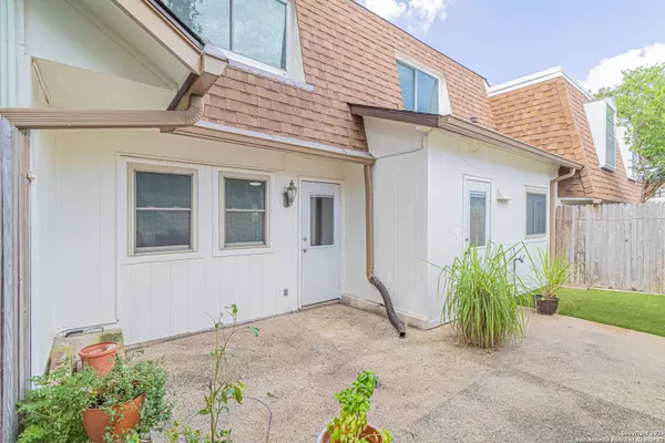 6106 Vance Jackson UNIT 70, San Antonio, TX 78230