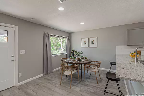 4935 Bartmer, San Antonio, TX 78228