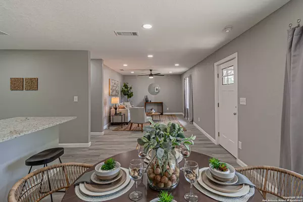 4935 Bartmer, San Antonio, TX 78228