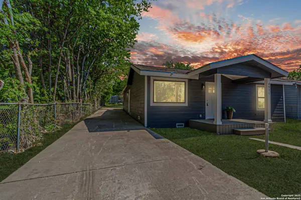 4935 Bartmer, San Antonio, TX 78228