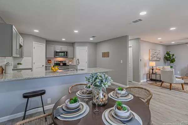 4935 Bartmer, San Antonio, TX 78228