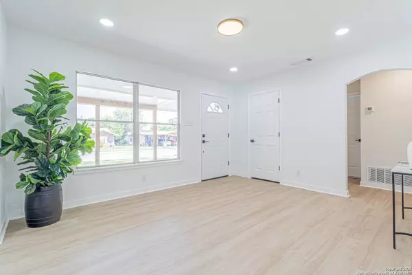 7310 Westbriar, San Antonio, TX 78227