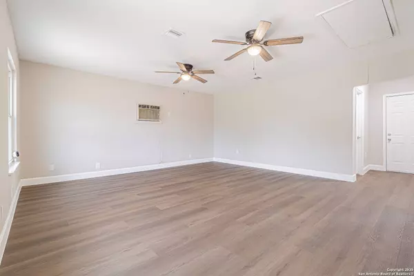 7203 Bellbrook, San Antonio, TX 78227