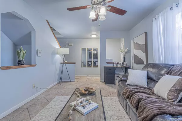 3002 Aragon, San Antonio, TX 78211