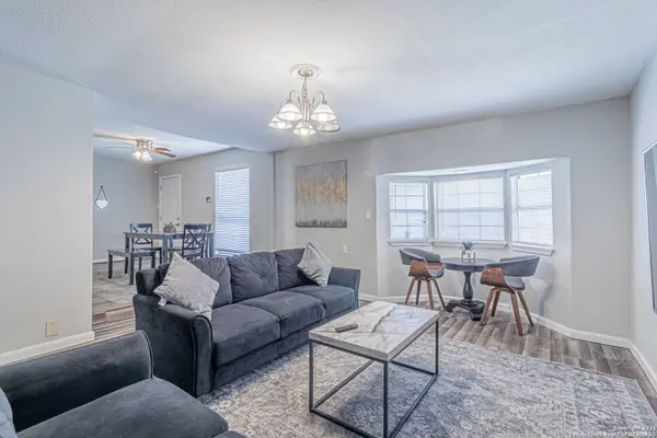 530 Valley Park Dr, San Antonio, TX 78227