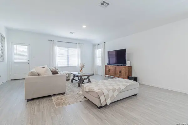 10626 Erinita, Converse, TX 78109