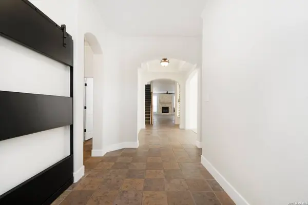 8910 Los Sonoma Rio, Helotes, TX 78023