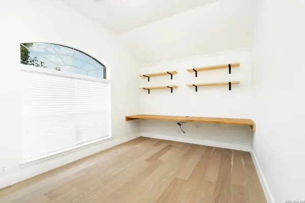 8910 Los Sonoma Rio, Helotes, TX 78023