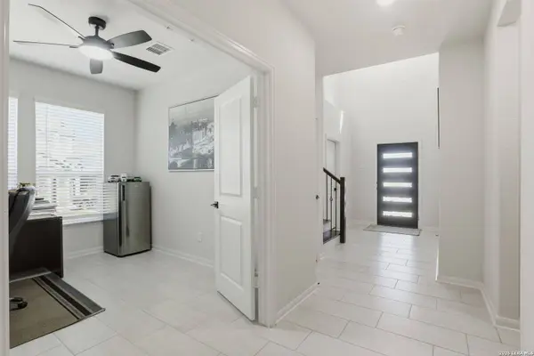 1615 Lawnside, San Antonio, TX 78245