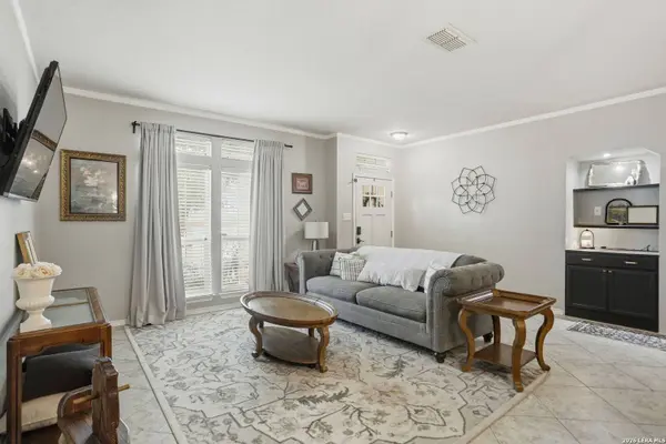 9518 Wolf Pt, San Antonio, TX 78251