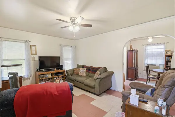 439 Hearne Ave, San Antonio, TX 78225