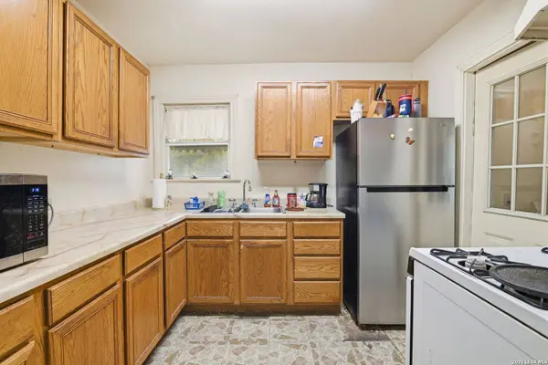 439 Hearne Ave, San Antonio, TX 78225