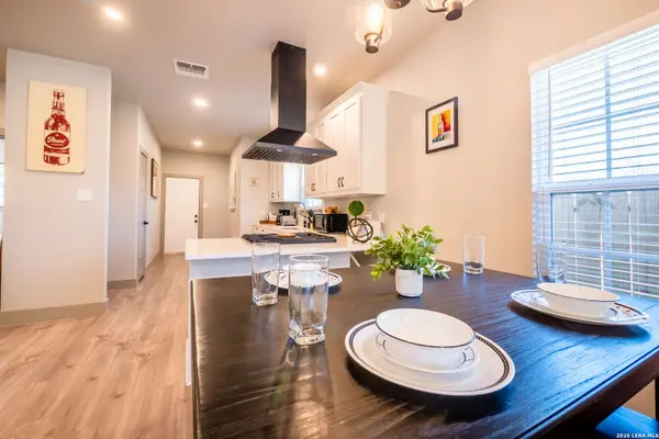 1123 S Olive, San Antonio, TX 78210