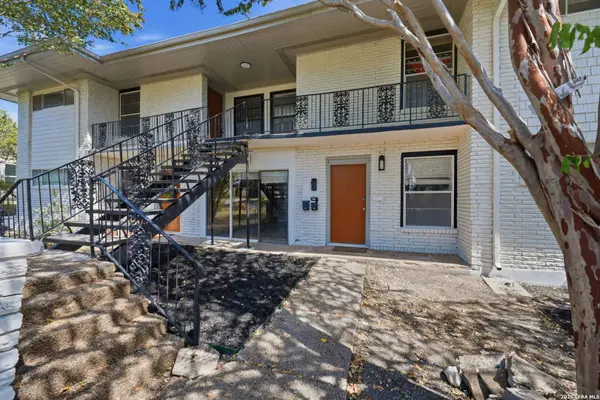 1157 Garraty UNIT C, Terrell Hills, TX 78209