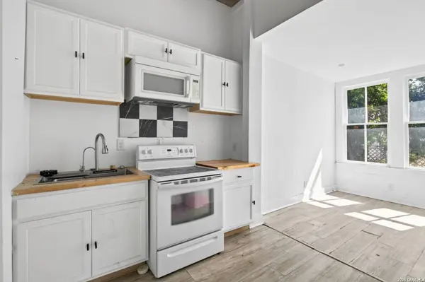 2106 Saunders UNIT B, San Antonio, TX 78207