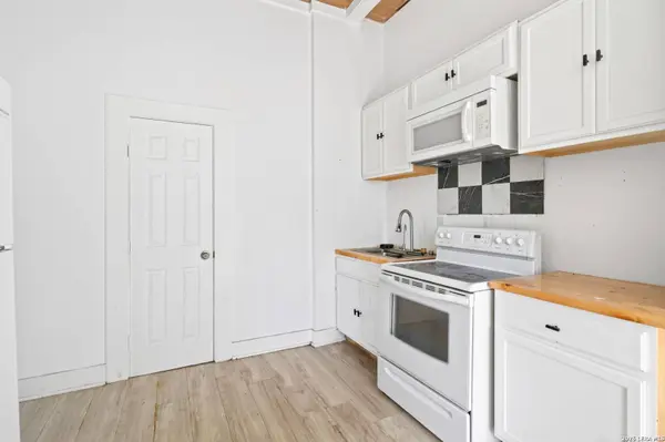 2106 Saunders UNIT B, San Antonio, TX 78207