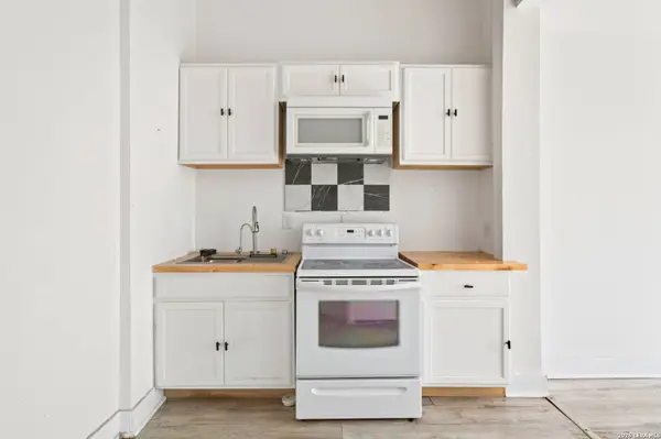 2106 Saunders UNIT B, San Antonio, TX 78207