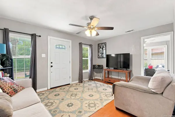 919 W Wildwood, San Antonio, TX 78201