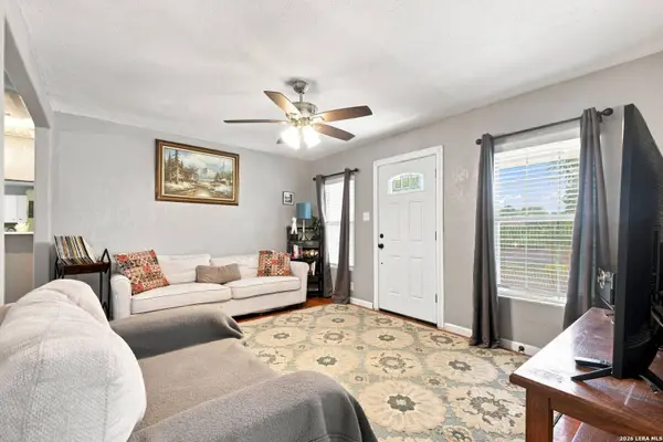 919 W Wildwood, San Antonio, TX 78201