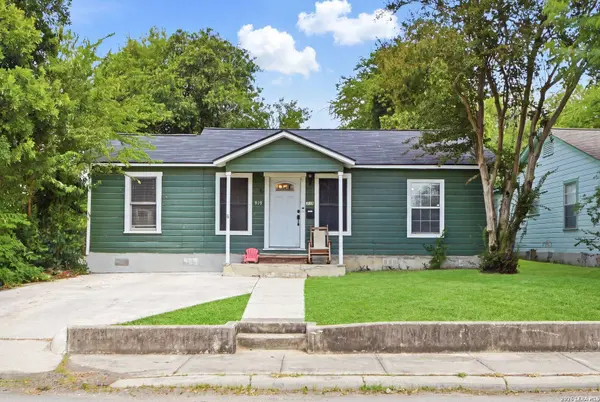 919 W Wildwood