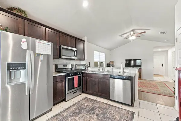 802 Hickory Trail, San Antonio, TX 78245