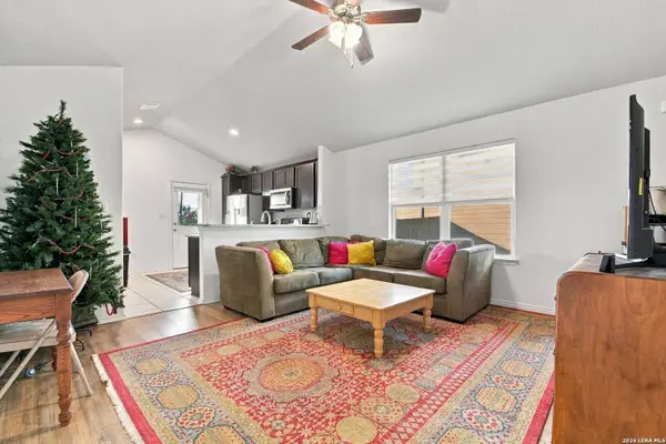 802 Hickory Trail, San Antonio, TX 78245