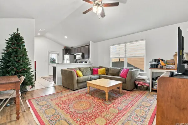 802 Hickory Trail, San Antonio, TX 78245