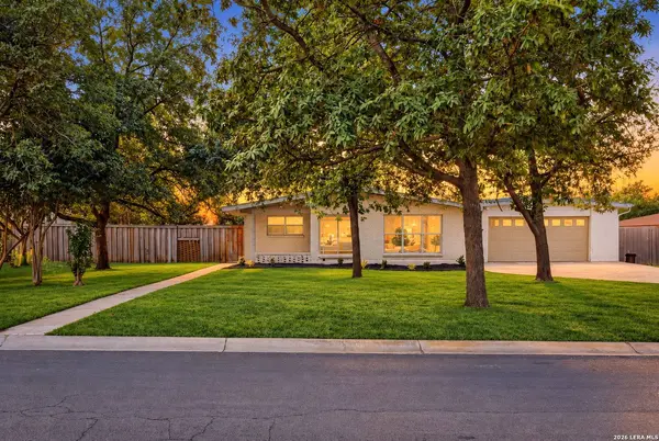 100 Riviera Dr