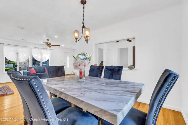 17 Johnston Street, Oakhurst, NJ 07755