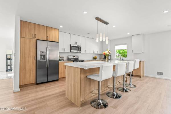 14 Darien Drive, West Long Branch, NJ 07764