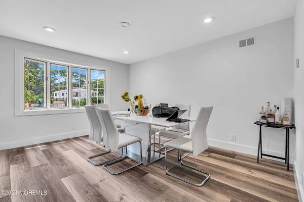 295 Jerome Avenue, Oakhurst, NJ 07755