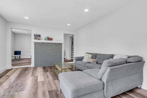 295 Jerome Avenue, Oakhurst, NJ 07755