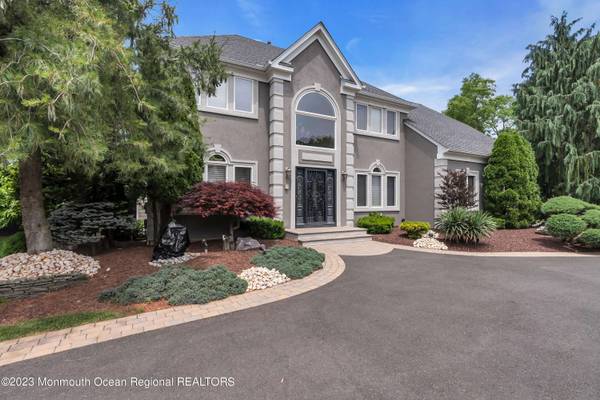 7 Mackenzie Road, Eatontown, NJ 07724