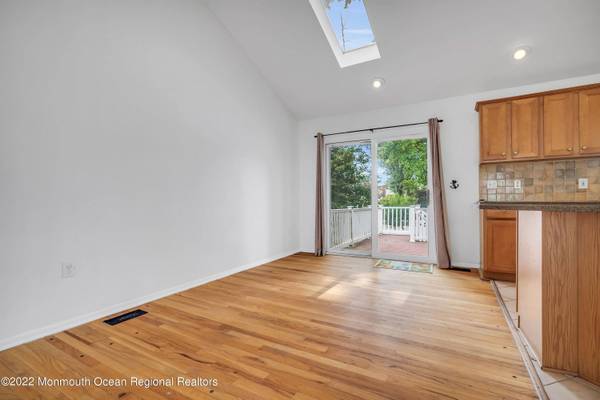 1802 Holbrook Street, Oakhurst, NJ 07755