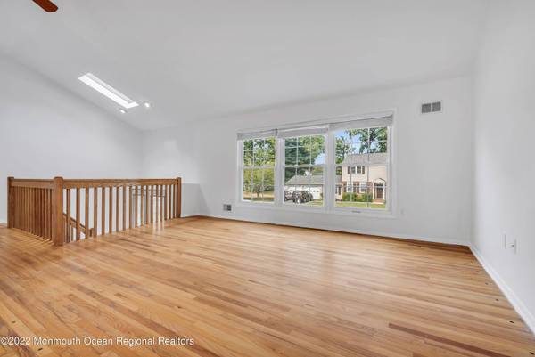 1802 Holbrook Street, Oakhurst, NJ 07755