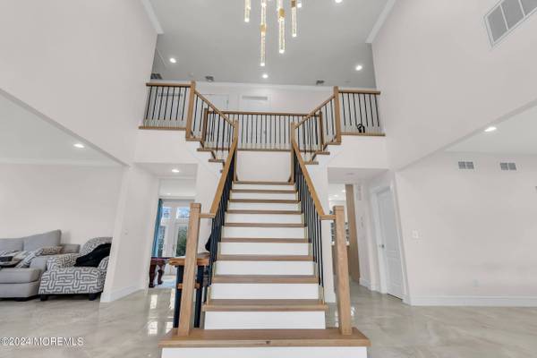 22 Meadow Lane, West Long Branch, NJ 07764