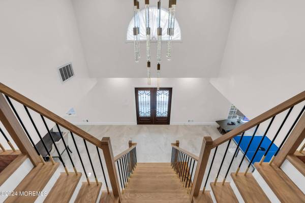 22 Meadow Lane, West Long Branch, NJ 07764