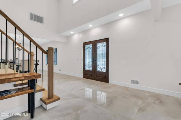 22 Meadow Lane, West Long Branch, NJ 07764