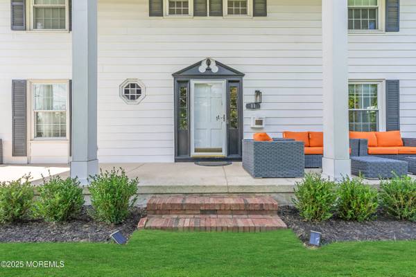 11 Pinewood Avenue, West Long Branch, NJ 07764