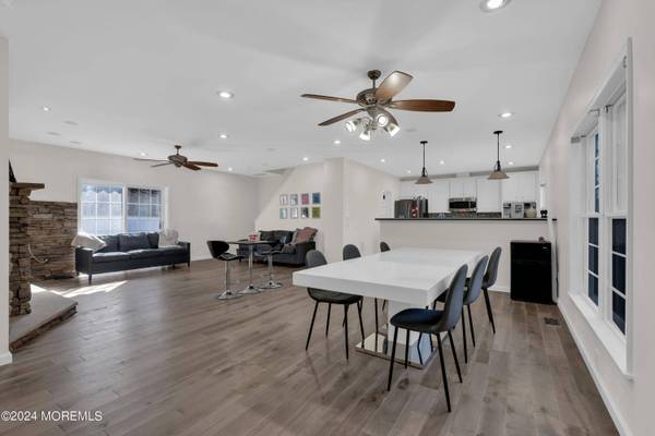 3745 W Park Avenue, Oakhurst, NJ 07755