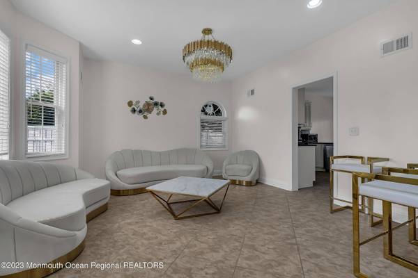 1607 Holbrook Street, Oakhurst, NJ 07755