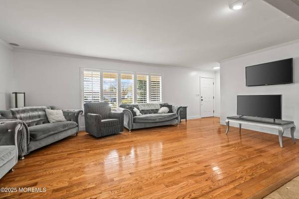 41 Poplar Avenue, West Long Branch, NJ 07764