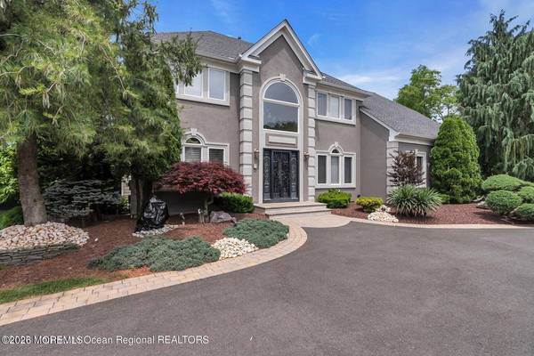 7 Mackenzie Road, Eatontown, NJ 07724