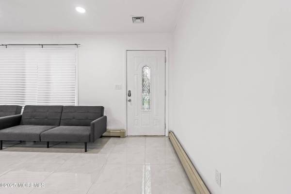 17 Johnston Street, Oakhurst, NJ 07755