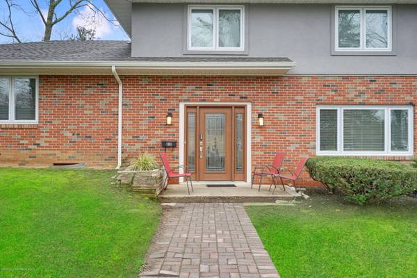 181 Larchwood Avenue, Oakhurst, NJ 07755