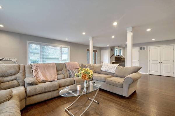 181 Larchwood Avenue, Oakhurst, NJ 07755